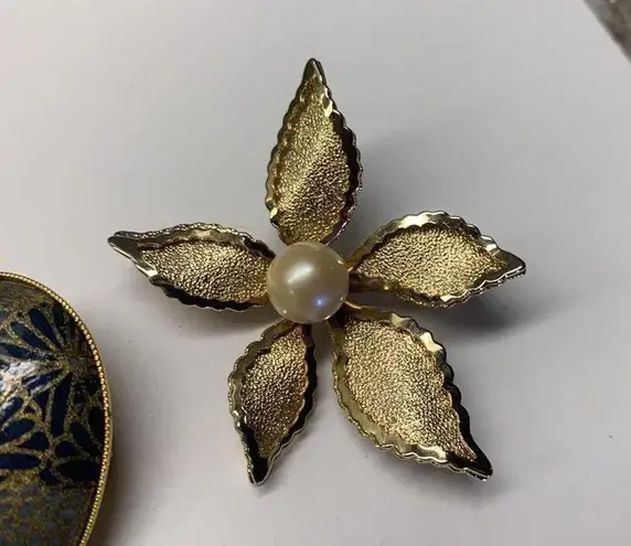 Lot Of 2 Gold Tone Vintage