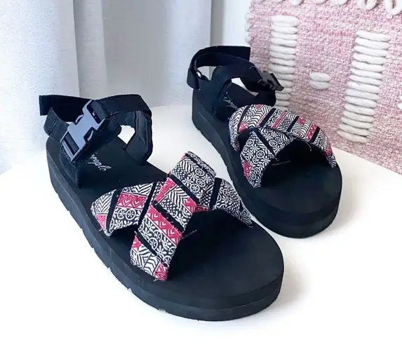 Free People  La Paz Black Sandals Women’s 40 US 10