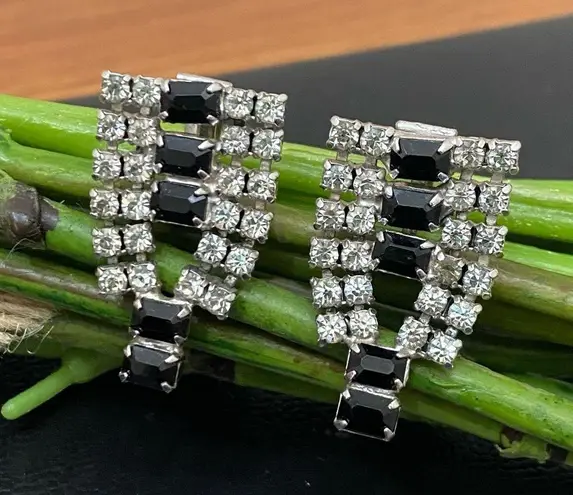 Vintage Signed PAT 1967965 Black/Clear Pave Rhinestones Clip On Earrings 11.0g Black