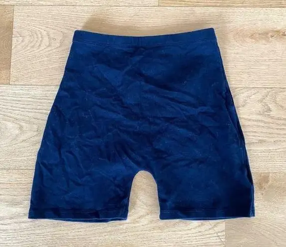 Brandy Melville  - Griffon Shorts in Navy Blue