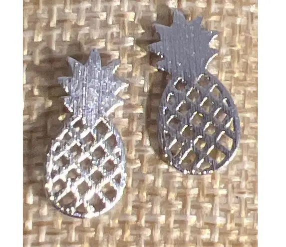 Vintage Silver Tone Pineapple Stud Earrings Openwork Pierced Swinger Estate 5/8"