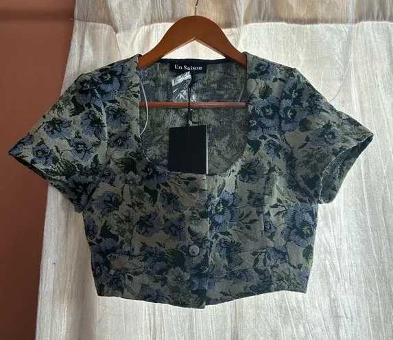 En Saison Passion Top Jacquard Vintage Floral Tapestry Short Sleeve Button NWT S Blue