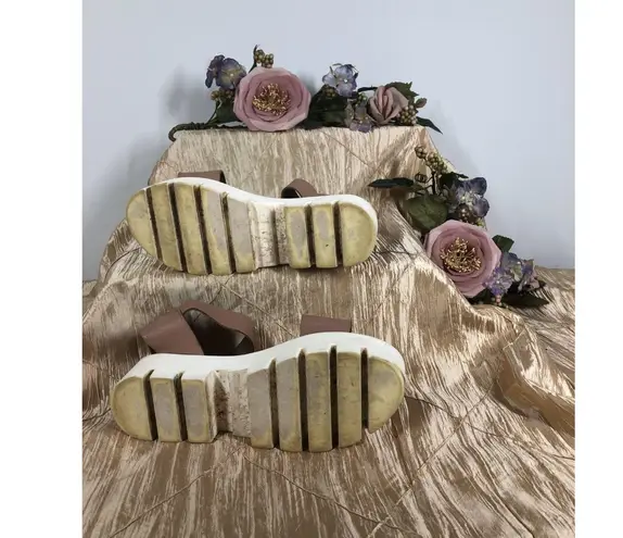 Minka Women Peach Pyramid Studs Lori Tan Leather Studded Sandals 9 Made In Italy