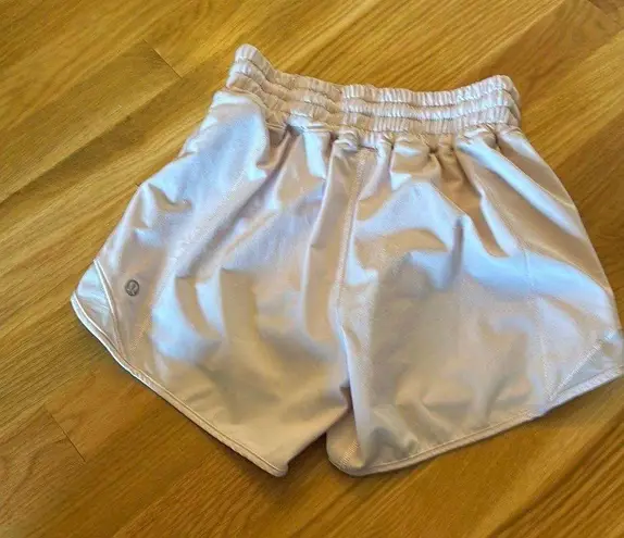 Lululemon Hotty Hot Short 2.5” - Image 1