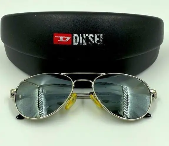 Diesel Vintage Y2K Aviator Sunglasses 010 Express Mirror Gray Tint Unisex w Case
