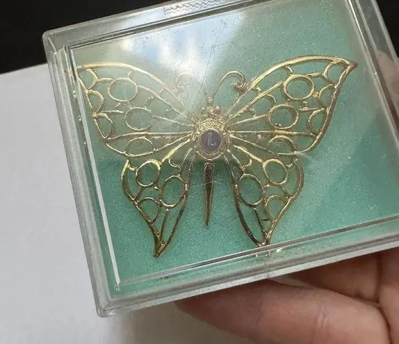 LIONS Letter L Brooch Pin Gold Tone Butterfly Insect NWOT