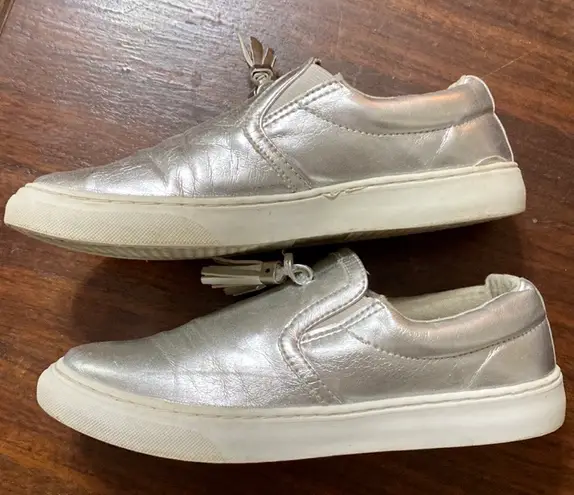 Soda silver slip-on shoes with Tassels