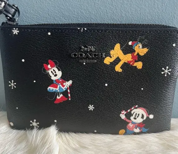 Coach Disney x  Corner Zip Holiday Print Wristlet