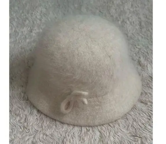 Gorgeous Vintage Cream White Ivory Angora Fuzzy Bucket Hat with Bow