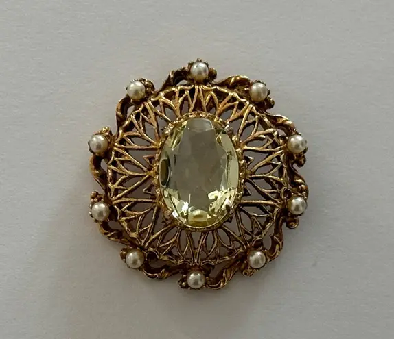 Florenza Glorious Vintage Pendant W Tiny Pearls & A Large Yellow Rhinestone