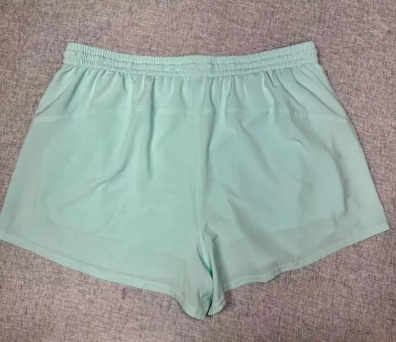 Lululemon  Lightweight Relaxed Short 3” Long Liner Ideal Mint Size 12