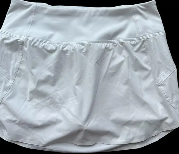 Athleta  WHITE RUN WITH IT TENNIS SKORT (S)