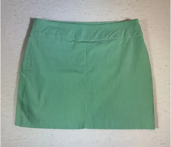 Versona Modern Women's Green Pinstripe Skort Size 8