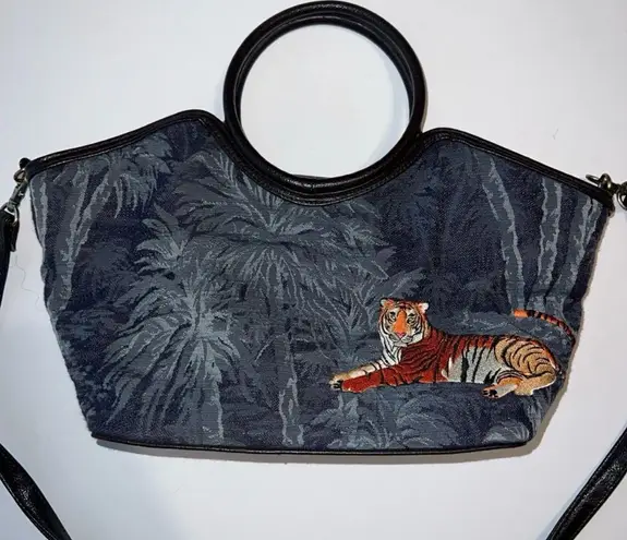 Bueno Tiger Purse