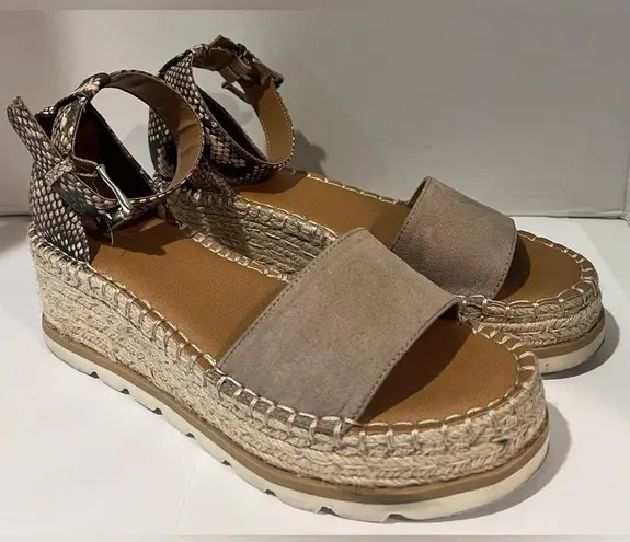 Universal Threads Universal Thread Snakeskin Print Espadrille Wedge Sandals Ankle Strap Size 8.5