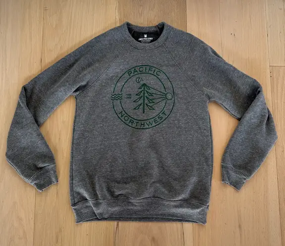 Sweet Pea Gray Sweatshirt Pacific Northwest Size Medium NWOT