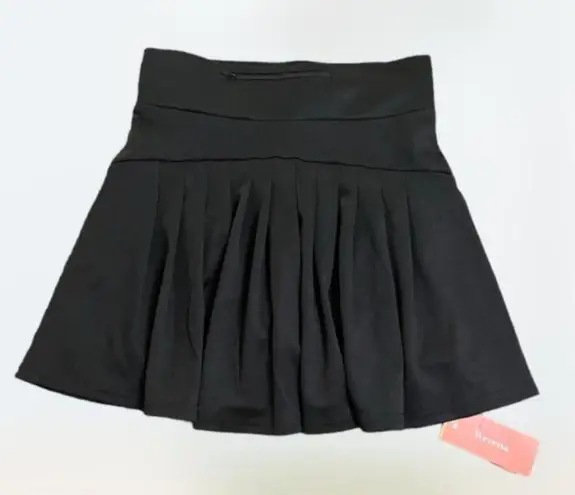 NWT Women's Werena black athletic workout tennis skirt size S back pleated