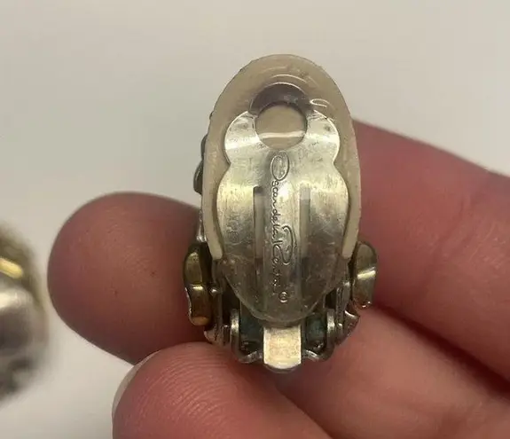 Oscar de la Renta Vintage Two Tone Signed Clip On Earrings