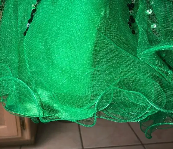 Alyce Paris Green and black short prom dress