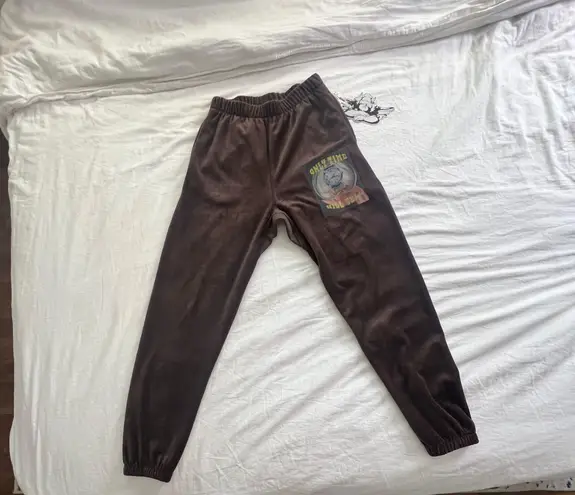 Boys Lie “only time will tell” brown velour velvet graphic jogger sweat pants M