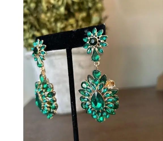 8 Other Reasons Her Majesty Earrings Emerald Womens Size OS