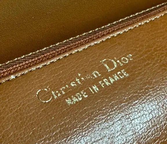 Christian Dior 💯Authentic Dior Crossbody Bag🍀