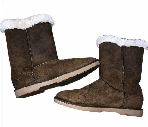 Makalu size 7 1/2 Madi faux fur sheepskin boots