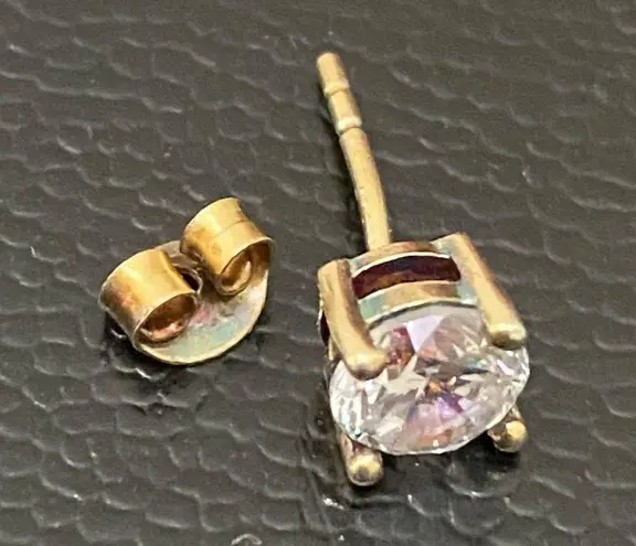 Sterling Silver HAUTE JEWELS 925 Gold Vermeil Solitaire Stud 4mm Earrings 1.8g