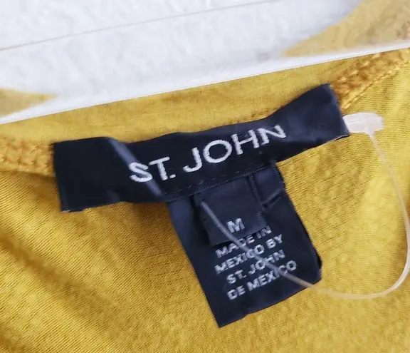 St. John 's Animal Print Sleeveless Blouse Top