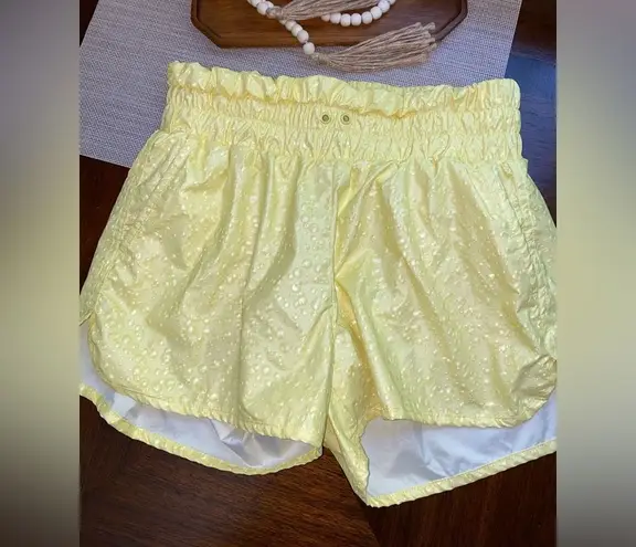 Zyia  Active Lemon Fizzy Bubble Shorts Medium thumbnail 1