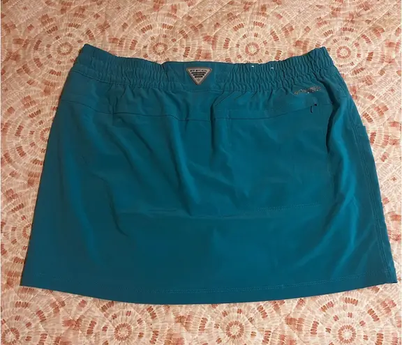 Columbia Teal  PFG Skort - Image 2