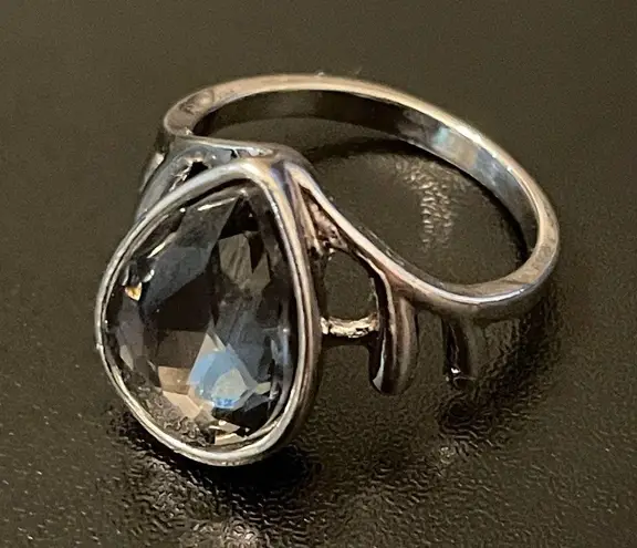 Water drop gray rhinestone ring size 8