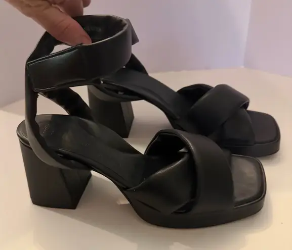 Paul Green $379 “Roxy” Ankle Strap Sandal Black Block heel leather US 7/7.5 UK 4