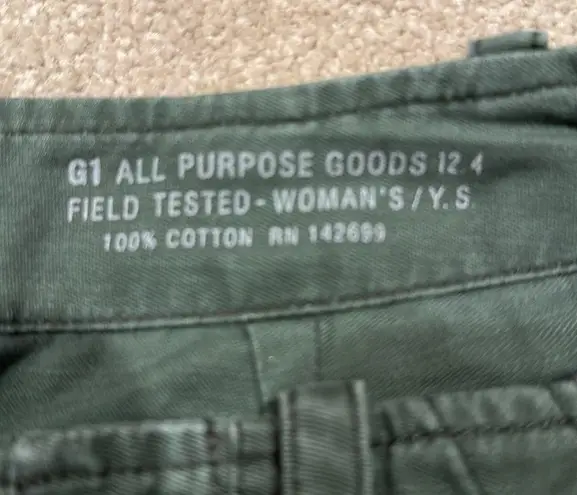 G1 Goods Green Mini Skirt Size 0 flaw missing button