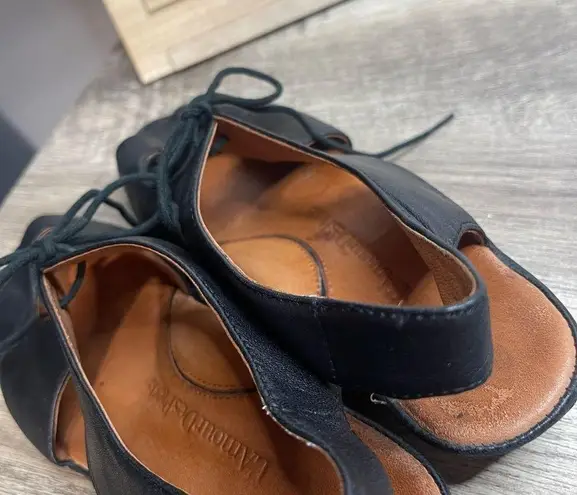 L’Amour Des Pieds Brettany Black Leather Sandals Size 9