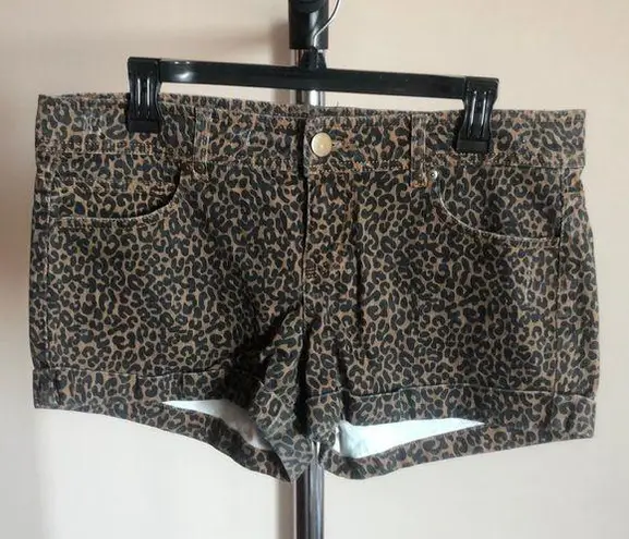 Forever 21  size 30 cheetah animal print jean shorts