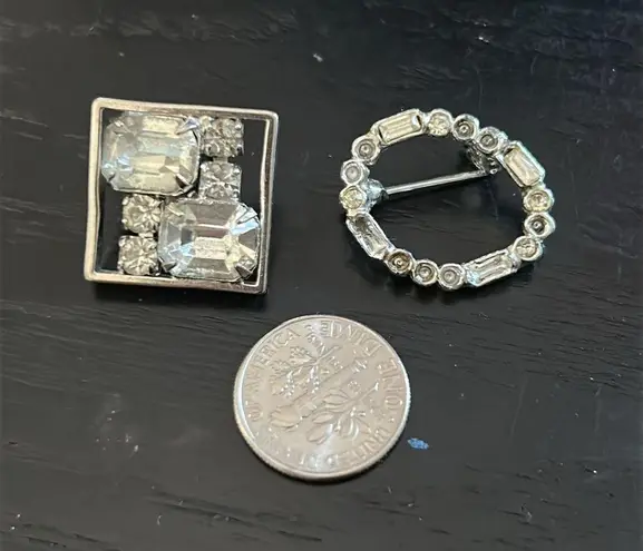 4 VIntage mini pins/brooches