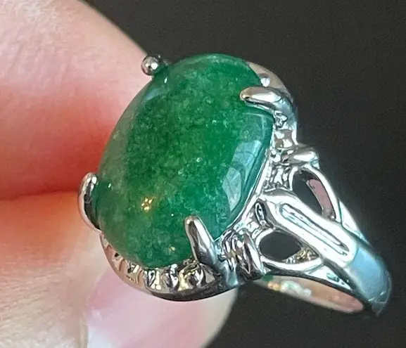 S925 silver green jade ring size 7.5