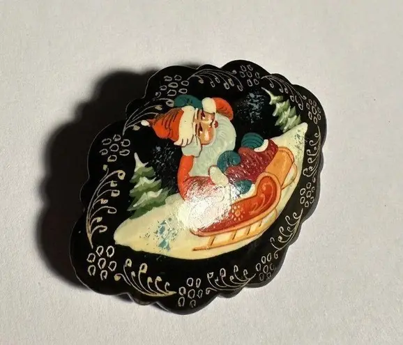 Vintage Hand Painted Wood Santa Sledding In Sled Christmas Holiday Brooch Pin Black