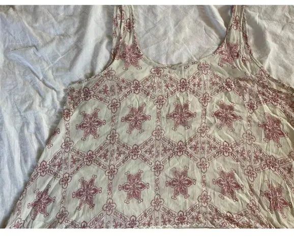 Mimi Chica Soho Sharkbite Tunic – Pink Paisley Lace Trim – Size M