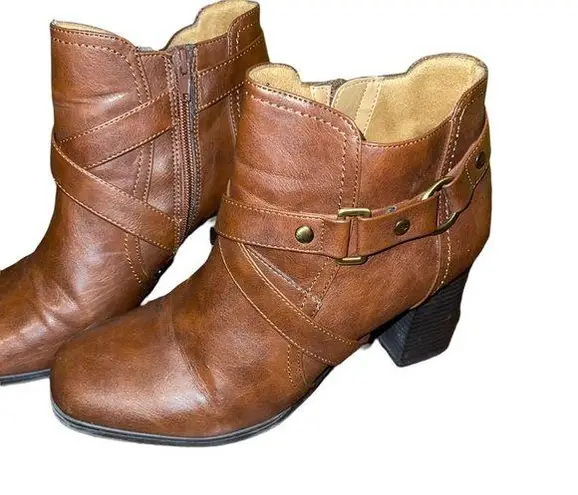 Natural Soul Heeled Boot Strap Buckle Accent Side Zip Brown Size 10M Comfort