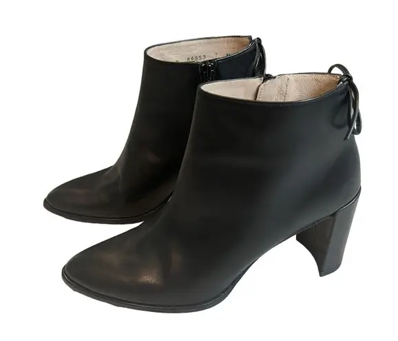 Stuart Weitzman Lofty Leather Ankle Booties, Sz 7