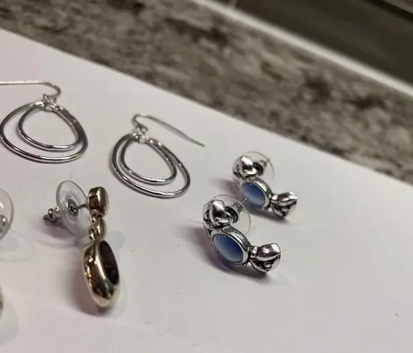 Lot Of 4 Costume Jewelry Pierced Earrings Mostly Dangle Mix