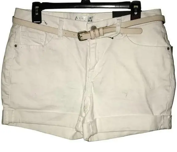 Apt. 9  WHITE WITH PINK BELT MID RISE JEAN SHORTS SIZE 8