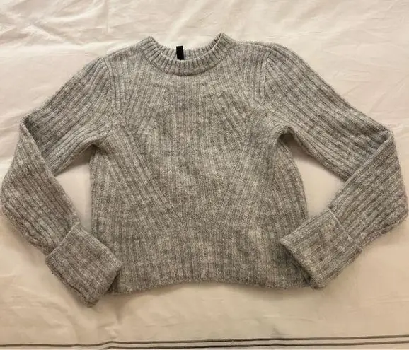 H&M Grey Chunky Knit Crewneck Cozy Thick Warm Sweater Size XSmall EUC