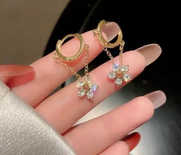 18K Gold Plated Crystal Flower Dangle Drop Earrings for Women