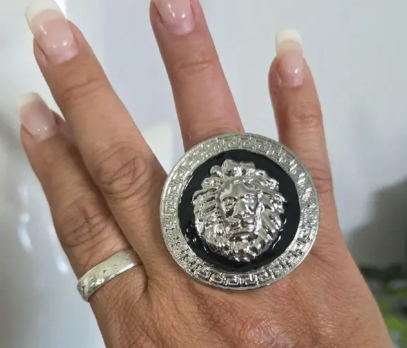 Vintage Statement Silver Lion Head Ring