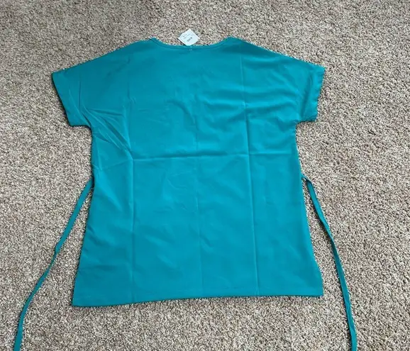 New York Laundry Bright blue scrub top