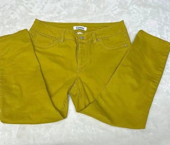 D. Jeans Yellow Ankle Cropped Jeans