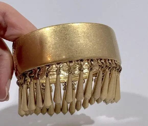 Lia Sophia Brushed Gold Tone Dangle Fringe Magnetic Closure Bangle Bracelet